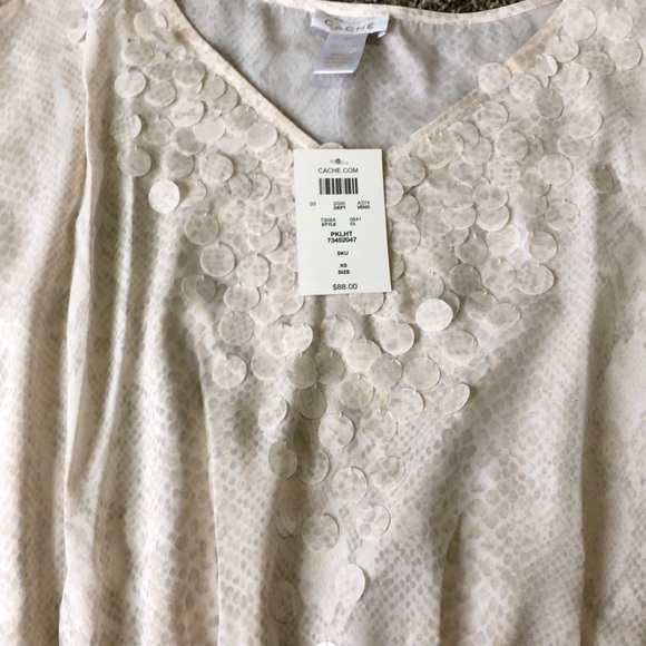 Super cute textured top - Picture 2 of 3